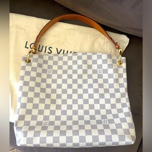 Authentic Louis Vuitton Graceful PM Handbag